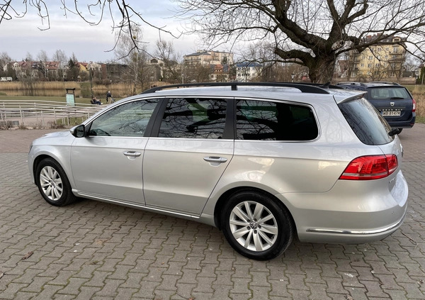 Volkswagen Passat cena 32999 przebieg: 349000, rok produkcji 2014 z Warszawa małe 497